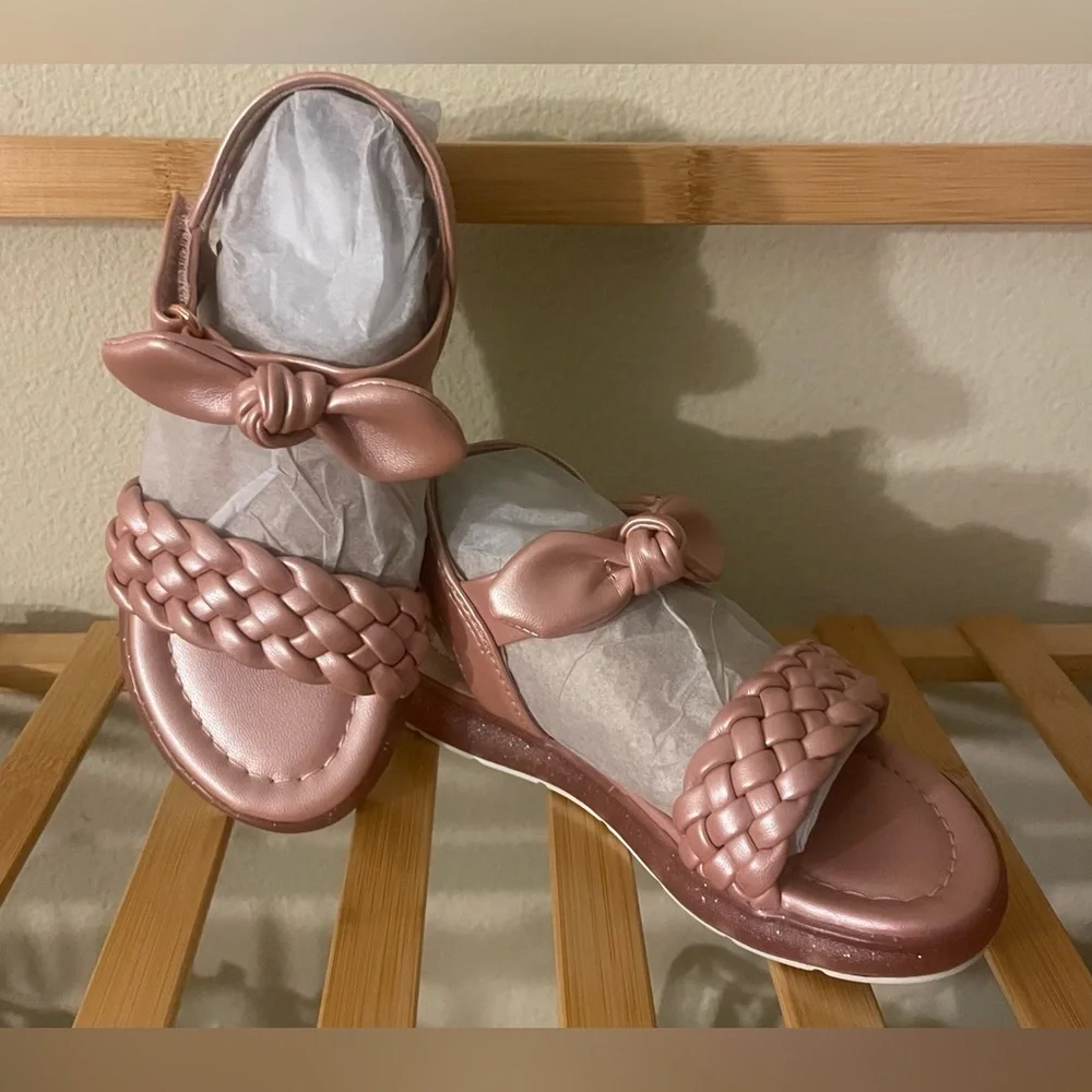 NEW…Blowfish Malibu Girls' Miffy Sandals